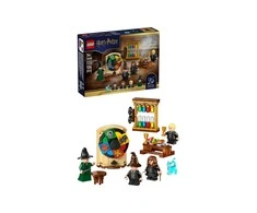 LEGO® Harry Potter™ Hogvartso pilis: Paskirstymo kepurės ceremonija 76460