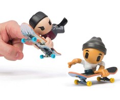 Sk8 Crew Tech Deck Skateboard 2pack Skate Crew + Figūros, 1 serija