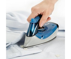 Black &amp; Decker juodas+decker Travel garų lygintuvas Juodas &amp; Decker BXIR1000E