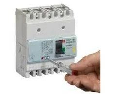 Legrand DPX3 160 4P 160A 16KA-WYŁĄCZNIK
