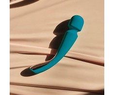 Mėlynas Lelo - Smart Wand 2 masažuoklis vidutinio dydžio vandenyno spalvos Mėlyna