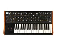 Sintezatorius - Moog Subsequent 37 3 VCOs Juoda/Mediena