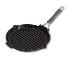 STAUB Apvali ketaus grilio keptuvė 27 cm, juoda