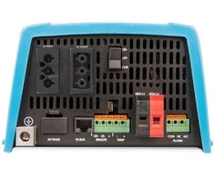 Įtampos keitiklis - įkroviklis MultiPlus 12Vdc/230Vac 500VA, UPS funkcija, įkrovimo srovė 20A Victron energy