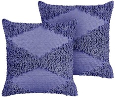 Beliani Lumarko 2 dekoratyvinės kuokštinės medvilnės pagalvės 45 x 45 cm violetinės spalvos RHOEO!