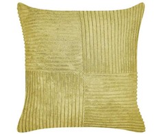 Beliani Rinkinys 2 dekoratyvinės pagalvės MILLET Velvetas 43 x 43 cm alyvuogių geometrinis raštas