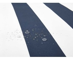Beliani Sodo suoliukas su pagalve VIVARA 120 cm sertifikuota akacijos mediena tamsiai mėlyna