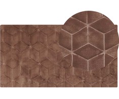 Beliani Dirbtinio kailio kilimas THATTA rudas 80 x 150 cm