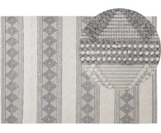 Beliani Kilimas BOZOVA Šviesiai smėlio spalvos 140 x 200 cm Vilna