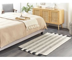 Beliani Kilimas TACETTIN baltas 80 x 150 cm vilnonis