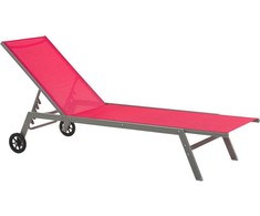 Beliani Deckchair sodo LEVANZO Prailginamas metalinis Raudona