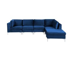 Sofa Beliani EVJA modulinis kampas 5 asmenims su pufu, tamsiai mėlynas veliūras, kairinis