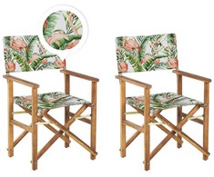 Beliani Lumarko rinkinys 2 sodo kėdės Acacia aišku, medienos su balta / modelis CINE flamingos!