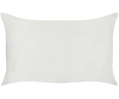Beliani Rinkinys 2 dekoratyvinės pagalvės ALSINE Medvilnė 30 x 50 cm Raudona Striped