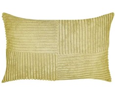 Beliani Rinkinys 2 dekoratyvinės pagalvės MILLET Velvetas 30 x 50 cm alyvuogių geometrinis raštas