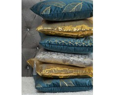 Beliani 2 Velour dekoratyvinių pagalvių rinkinys sąraše 45 x 45 cm mėlyna FREESIA