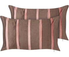 Beliani Rinkinys 2 poduszek dekoracyjnych CRODYLINE Welur 35 x 60 cm Ruda W paski