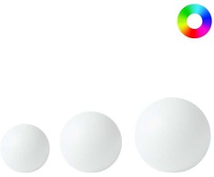 Beliani 3 LED saulės energija maitinamų sodo šviestuvų rinkinys LOBAINA su nuotolinio valdymo pulteliu Baltas