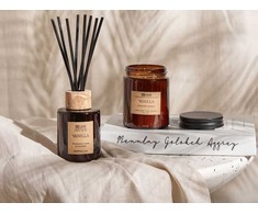 Beliani kvapni žvakė su DARK ELEGANCE kvapiosiomis lazdelėmis Sojų vaškas Gėlių natos