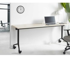 Beliani Sulankstomas rašomasis stalas CAVI, šviesiai rudas, 180 cm x 60 cm, su ratukais