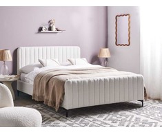 Beliani Lova Boucle LUNAN 140 x 200 cm, balta