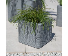 Kvadratinis sodo vazonas 30 x 30 cm Kubus su grioveliais kamuoliukas PATIO