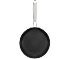 Keptuvė su „Qualum Basic Ribs“ danga, 20 cm, AMBITION