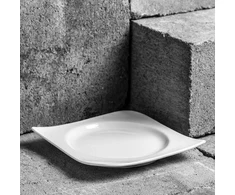 Kvadratinė porcelianinė desertinė lėkštė Fala 15 x 15 cm AMBITION