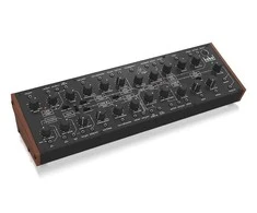 „Behringer Kobol Expander“ – analoginis pusiau modulinis sintezatorius