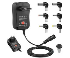 CP UCH1 Universal 12/30W (Maks. 2,1A) Barošanas adapteris + USB 3-12V manuāls slēdzis un 6 spraudņi juodas (OEM)