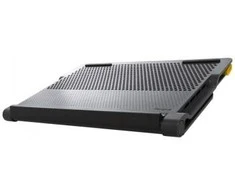 TARGUS CILL MAT JO 4 PORT STALAS