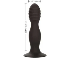 Calexotics analinis kamštelis su briaunomis ir siurbtuku, skirtas analiniam seksui