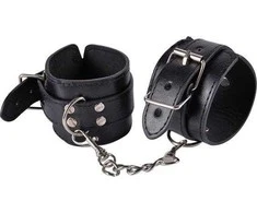 Power Escorts Juoda antrankiai odiniai su su grandine bdsm sex