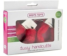Shots Ouch! Plush Handcuffs Juodas - Soft Faux Fur, Adjustable, Secure Lock