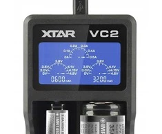 Cilindrinių ličio jonų / Ni-MH AA / AAA / 18650 baterijų įkroviklis Xtar VC2