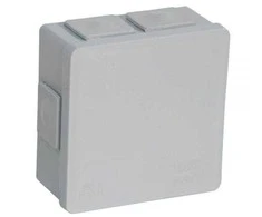 Tuščia ant paviršiaus montuojama dėžutė su 6 įvadais VIPLAST VP-02 click Pilkas IP55 86x86x40mm 002-03