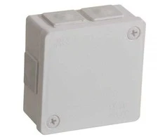 Tuščia ant paviršiaus montuojama dėžutė su 6 įvadais VIPLAST VP-22 Baltas IP55 86x86x40mm 022-01