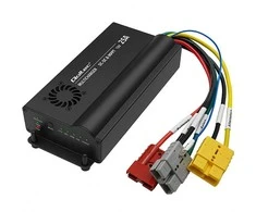 Qoltec automatinė Įkroviklis DC-DC 12V su regulatorem MPPT | 25A | LiFePO4 AGM GEL STD