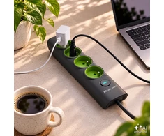 Qoltec Maitinimo juosta su apšviestu jungikliu | Prailgintuvas 4in1 | 4 lizdai su įžeminimu | 1.8m