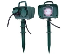 V-tac 2-vietis įsmeigiamas skirstytuvas su mechaniniu laikmačiu, IP44, žalios spalvos