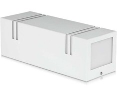 Sieninis šviestuvas Sieninis lauko šviestuvas V-TAC, IP44, GU10, baltas su juostom, kvadratinis, šviečia dviem kryptim.