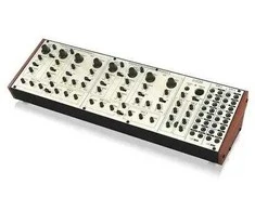 Behringer 2-XM stalinis analoginis sintezatorius