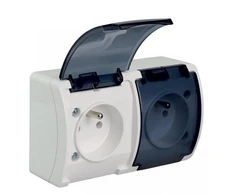 Elektro-Plast Dvivietis lizdas 2 x 2P + Z IP44 balta su dūmtraukiu (61.385)
