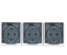 Elektro Plast Nasielsk Elektro-Plast Trigubas orui nelaidus lizdas su 16A IP44 dūmų atlanka (0326- 01)