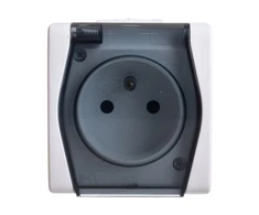 Elektro Plast Nasielsk Elektro-Plast Hermes2 Single- su / U hermetizuotas lizdas su dūmtraukiu 16A IP44 balta (1021- 01)