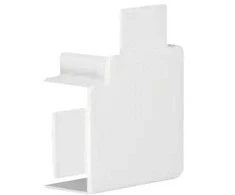 Hager Polo LF3004559016 tehaselit.LF Plokščias kampas 30x45mm baltas LF3004559016