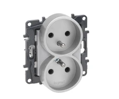 Legrand 863132 Niloe Step Lizdas maitinimo blokas dvigubas 2x2P+Z keliems rėmams, varžtiniai gnybtai, be kontaktų dangtelio balta 863132