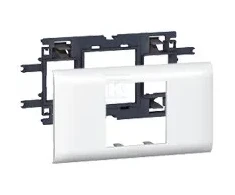 Organizatorius Legrand maskavimo juostelė balta 1 vnt (010952)