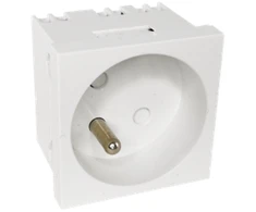 Modulinis elektros lizdas 2P+Z, 45x45, standartinis - pritaikytas kelių modulinių lizdų konstrukcijai. ALANTEC