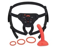 B-VIBE PRADEDANČIŲ DIRŽŲ RINKINYS SU 5 COLIAIS SILIKONINIU DILDO KAIŠČIU